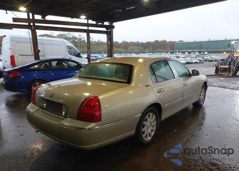 2011 Lincoln Town Car Signature Limited из США, поврежденный, VIN 2LNBL8CV2BX752529